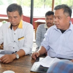 Ketua Umum DPW PKS Jatim, Arif Hari Setiawan (kiri) didamping Sekretaris Umum DPW PKS Jatim, Irwan Setiawan.