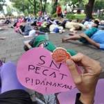 Aksi demo mendesak agar Setya Novanto dipecat terus marak. foto: merdeka
