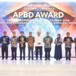 Para peraih penghargaan dalam APBD Award 2024.