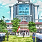 Gedung Rektorat UTM Bangkalan.
