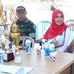 Lia Istifhama ketika menghadiri lomba perahu layar di pantai Kenjeran, beberapa waktu lalu. foto: istimewa