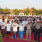 Salat istisqa yang digelar di halaman Mapolres Pasuruan, Senin (14/10/2019).