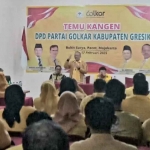 Ketua DPD Golkar Gresik, Ahmad Nurhamim, ketika memberi arahan saat para calon ketua paparkan visi dan misi. Foto: Ist