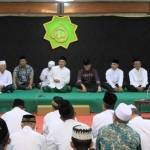 Penjabat Bupati Kediri Idrus saat memberikan sambutan dalam acara tasyakuran sukses Pilkada di pendopo Kabupaten Kediri.