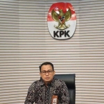 Komisi Pemberantasan Korupsi (KPK) menyebut Ketua Komisi Pemilihan Umum (KPU) Hasyim Asy