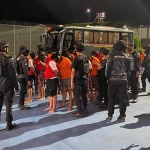 Proses pemindahan puluhan narapidana dengan kategori risiko tinggi ke Nusakambangan dilakukan dengan pengamanan ketat.