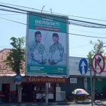 Billboard Gambar Dukungan terhadap Paslon RKH Mohammad Baqir Aminatullah - Taufadi  
