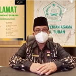 Kepala Kankemenag Tuban, Sahid. Inset: 20 besar pengelolaan BOS Madrasah terbaik se-Indonesia.