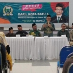 H. Nur Ali, anggota F-PKB DPRD Kota Batu menyampaikan paparan saat reses di Kecamatan Bumiaji.