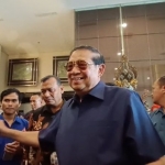 Susilo Bambang Yudhoyono (SBY) saat menghadiri kampanye akbar Partai Demokrat di Kabupaten Jember.