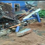 Kondisi rumah Endro yang hancur diterjang banjir. foto: ist