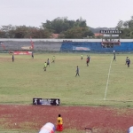 Final Turnamen Sepak Bola Bupati Cup I yang mempertemukan PS Blimbingsari Kecamatan Sooko vs Trowulan FC dari Kecamatan Trowulan di lapangan sepak bola Gelora Gajah Mada, Minggu (5/1/20) sore.