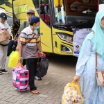 Masyarakat yang mengikuti program mudik gratis tahun lalu. Foto: Ist