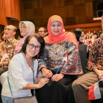 Ketua Umum PP IKA Unair, Khofifah Indar Parawansa, saat menghadiri Gathering Alumni Universitas Airlangga wilayah DKI Jakarta 2023.