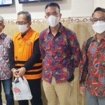 Hakim PN Surabaya nonaktif, Itong Isnaeni Hidayat mulai ditahan di Rutan Kelas I Surabaya di Medaeng.