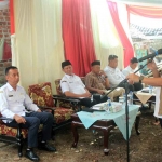Wali Kota Pasuruan saat memberi sambutan dalam kegiatan di Jalan Kebonjaya RT 4/RW 6, Kelurahan Kebon Agung.