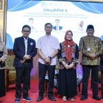 Para narasumber dalam seminar nasional yang digelar Unirow Tuban.