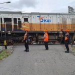 Tim Polsuska Daop 7 Madiun melakukan pengawasan di JPL 165 guna mengetahui sejauh mana pelaksanaan penjagaan yang dilakukan.