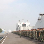 Panglima Komando Armada (Pangarmada) II Laksamana Muda TNI Didik Setiyono, memimpin pelaksanaan apel khusus. 