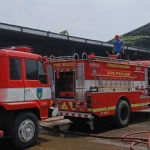 Unit yang dikerahkan untuk memadamkan kobaran api di Dusun Semanding, Desa Tertek, Kecamatan Pare, Kabupaten Kediri.