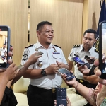 Kepala Lapas Blitar ketika memberi keterangan ke awak media.