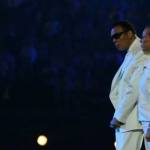 Muhammad Ali didampingi istrinya, Lonnie, tampil di depan publik, seperti di Olimpiade London pada 2012. foto: repro bbc