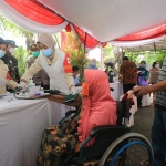 Vaksinasi Covid-19 di Surabaya. (foto: ist)