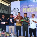 Pemusnahan yang dilakukan jajaran Pemkab bersama Bea Cukai Malang.