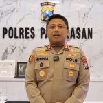 Kapolres Pamekasan, Kapolres Pamekasan, AKBP Hendra Eko Triyulianto saat menyampaikan pesan bela sungkawa