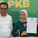 Ida Fauziah bersama Ahmad Imam mengumumkan kepengurusan DPP PKB periode 2019-2024 di Kantor DPP PKB Jalan Raden Saleh Jakarta Selatan, Senin (26/8/2019). foto: istimewa