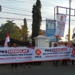 Suasana aksi flashmob yang digelar DPD PKS Pamekasan dalam rangka menolak kenaikan harga BBM, Minggu (11/9/2022).
