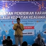 Kepala Satuan Pendidikan SMAN 2 Batu, Anto Dwi Cahyono, saat memberi sambutan.