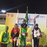 Nabila Fafriliani Ardiyansyah (tengah), Atlet Atletik Lompat Tinggi Tuban. (foto: ist).