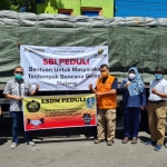 PT Solusi Bangun Indonesia Tbk (SBI) Pabrik Tuban mengirimkan 1.500 sak semen kepada korban gempa di Malang dan Lumajang.