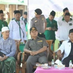 Ketua PC GP Ansor Situbondo, Yogi Kripsian Syah (tengah). foto: MURSIDI/ BANGSAONLINE