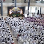  Para Calon Jamaah Haji Kabupaten Kediri saat mengikuti acara manasik haji sekaligus pelepasan ke Tanah Suci. (Ist). 