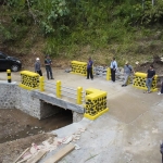 Jembatan Semoyo di Desa Blimbing, Kecamatan Mojo Kabupaten Kediri, siap dilalui warga. Foto: Ist.