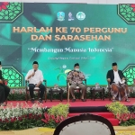 Dari kiri, Moderator Ghofirin, Dahlan Iskan, D. Zawawi Imron, KH. Asep Saifuddin Chalim, EM. Mas
