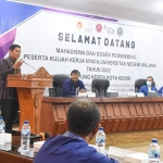 Wali Kota Kediri, Abdullah Abu Bakar, saat memberi sambutan dan menerima kedatangan mahasiswa KKN dari Universitas Negeri Malang (UM). Foto: Ist