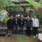 Para jajaran Indosat Ooredooo Hutchison bersama konten kreator di Malang.