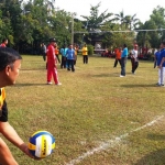 Kegiatan lomba bola voli antar kepala dinas juga diikuti Sekwan dan Sekda.
