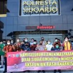 Deklarasi FKUB Kabupaten Sidoarjo bersama organisasi masyarakat serta elemen masyarakat menolak dan mengecam aksi unjuk rasa berujung anarkis.