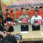 Jajaran Polres Pamekasan saat jumpa pers pengungkapan kasus narkoba di Mapolres Pamekasan, Rabu (31/07/19).