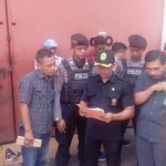 Pengadilan Negeri Sidoarjo mengeksekusi bangunan yang terletak di kompleks pergudangan Meko Abadi Blok C 30 Jalan Raya Ketajen, Desa Wedi, Gedangan, Sidoarjo, Selasa (10/4).