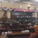 Sidang Paripurna DPRD Sumenep, Jumat (26/3/2021). (foto: ist)