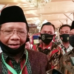 Mahfud MD saat menghadiri silaturahim dengan kiai dan ulama se-Madura di Pendopo Agung Bangkalan, Sabtu (27/6/2020).