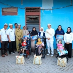 Pj Gubernur Jatim saat menyapa penyandang tunagrahita di UPT RSBG Tuban.