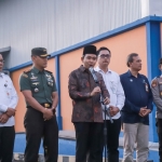 Bupati Jember, Muhammad Fawait saat memberi sambutan di Gudang Bulog