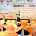 Ketua DPW PKS Jatim saat memberikan sambutan.