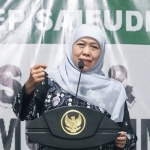 Khofifah saat menghadiri istigasah dan seminar di Pondok Pesantren Amanatul Ummah, Jalan Siwalankerto Utara 2, Surabaya